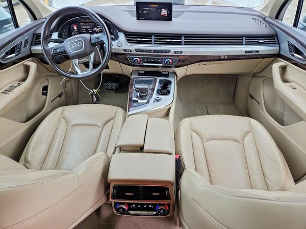 2019 AUDI Q7