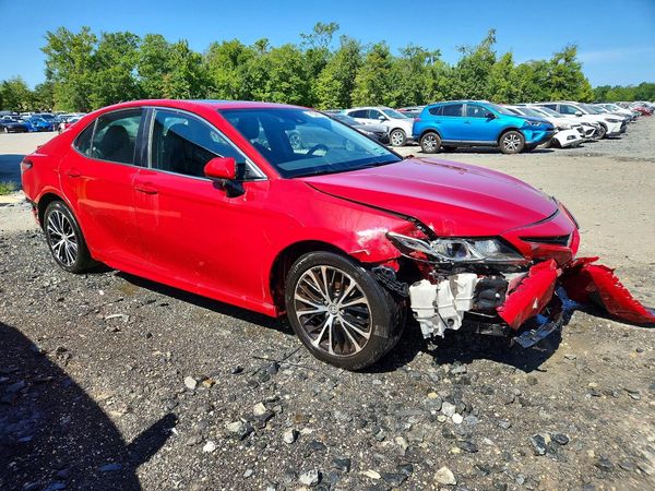 2020 TOYOTA CAMRY SE — Passenger 3/4