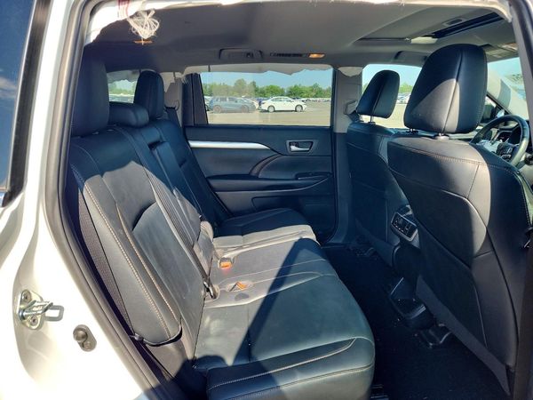 2019 TOYOTA HIGHLANDER SE/XLE