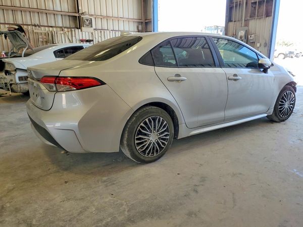 2021 TOYOTA COROLLA