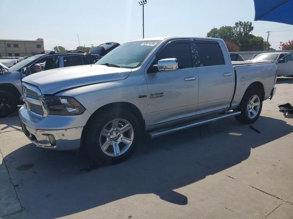 2017 RAM 1500 SLT CREW CAB 4X2