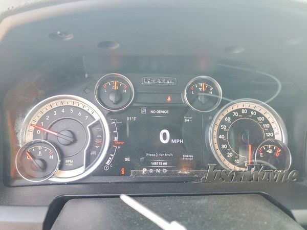 2017 RAM 1500 SLT CREW CAB 4X2