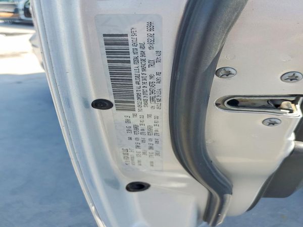 2017 RAM 1500 SLT CREW CAB 4X2