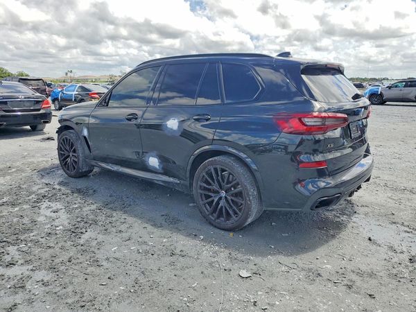 2022 BMW X5 M50i