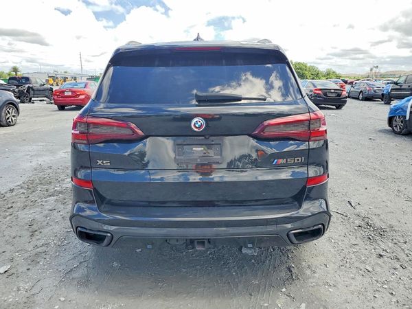 2022 BMW X5 M50i