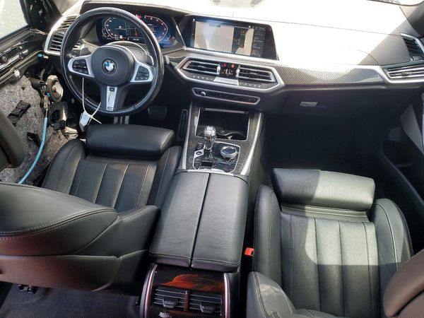 2022 BMW X5 M50i