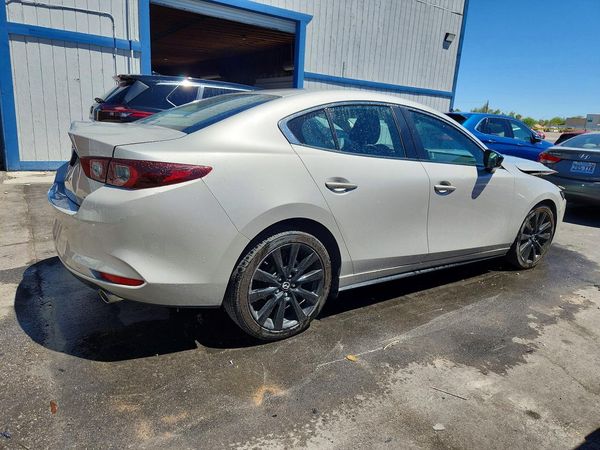 2024 MAZDA 3 Select Sport Package