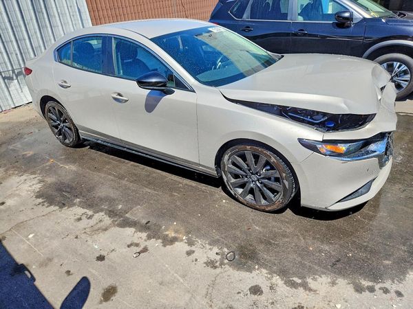 2024 MAZDA 3 Select Sport Package