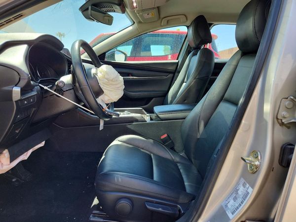 2024 MAZDA 3 Select Sport Package