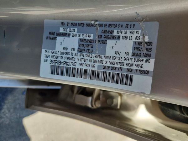 2024 MAZDA 3 Select Sport Package