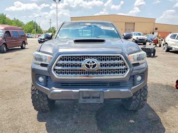 2017 TOYOTA TACOMA