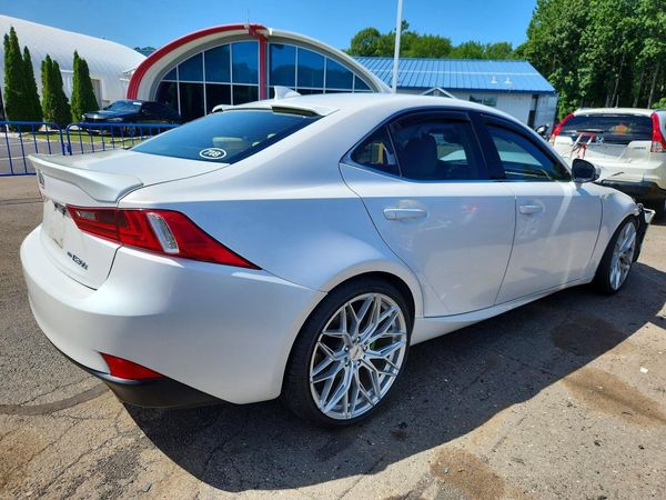 2016 LEXUS IS