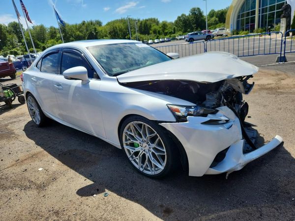 2016 LEXUS IS
