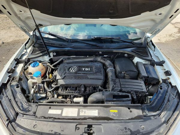2017 VOLKSWAGEN PASSAT R-Line