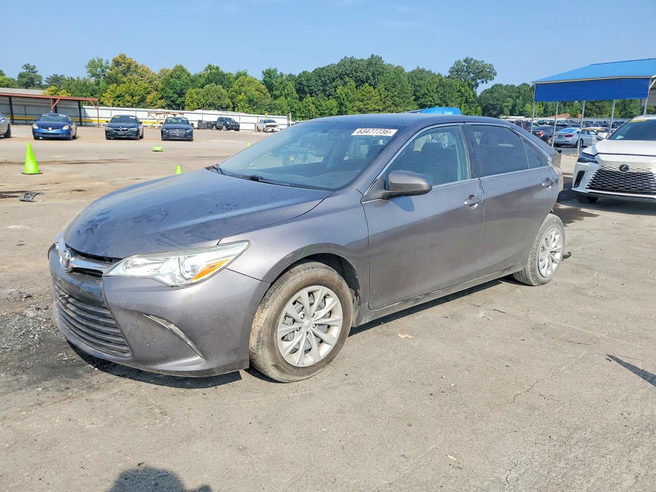 2016 TOYOTA CAMRY — Front 3/4