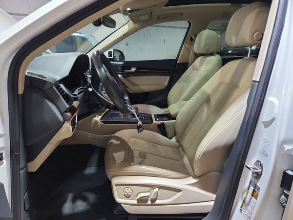 2018 AUDI Q5 quattro Premium Plus