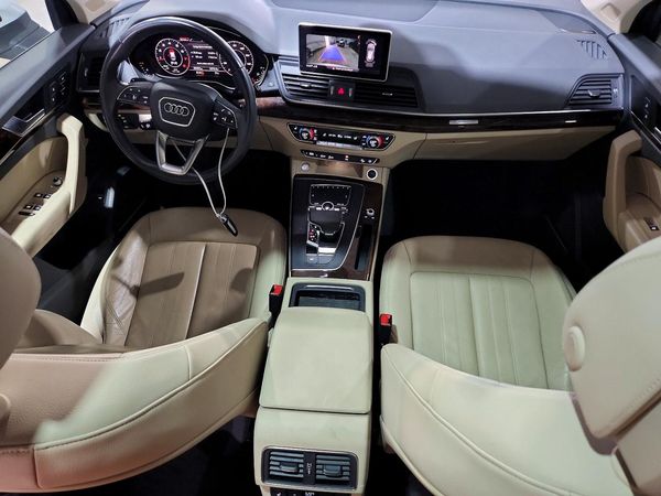 2018 AUDI Q5 quattro Premium Plus