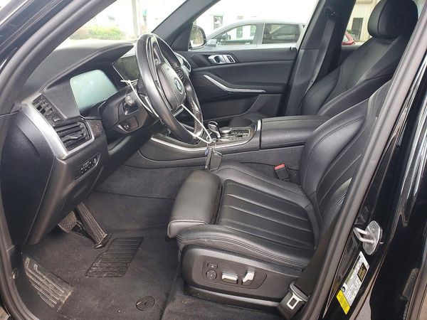 2022 BMW X5 sDrive40i — DENT