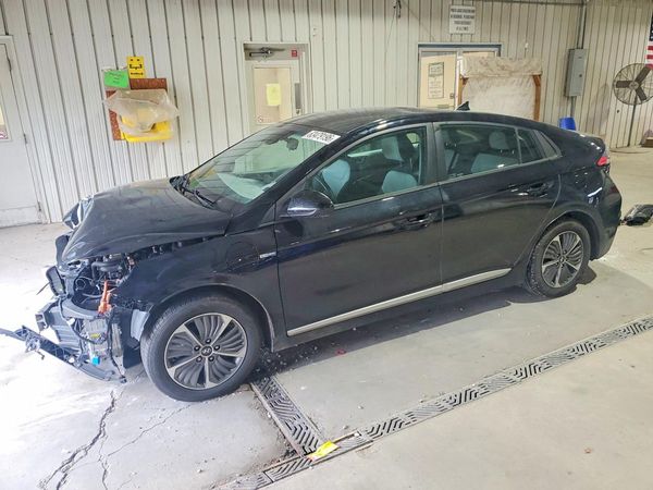 2020 HYUNDAI IONIQ SE — Front 3/4