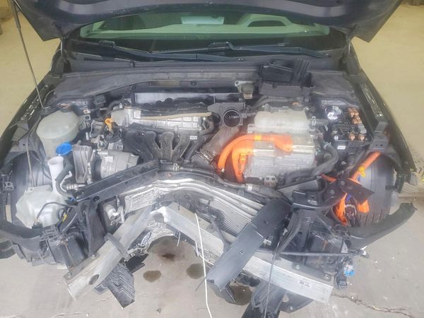 2020 HYUNDAI IONIQ SE — Engine bay