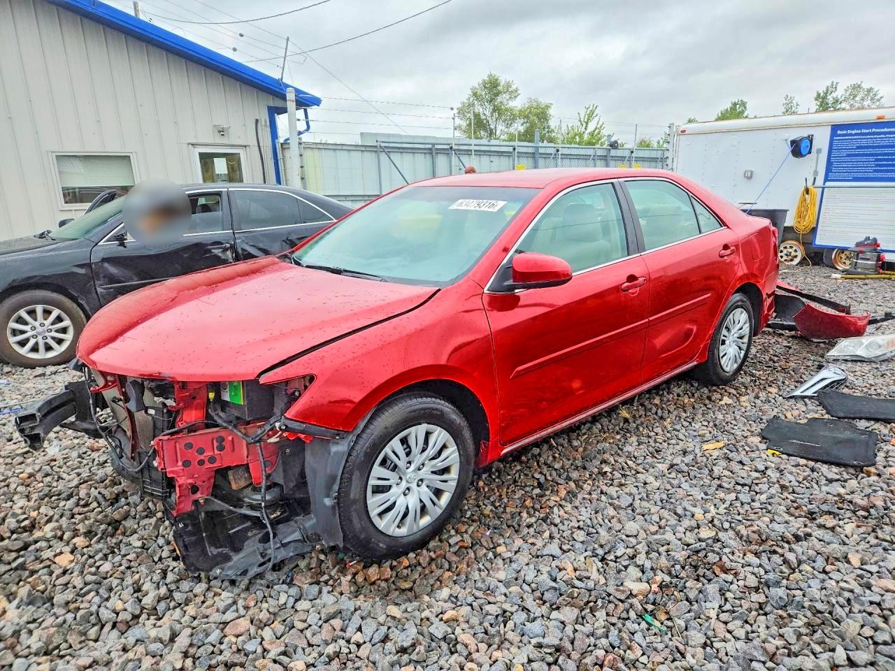 2014 TOYOTA CAMRY