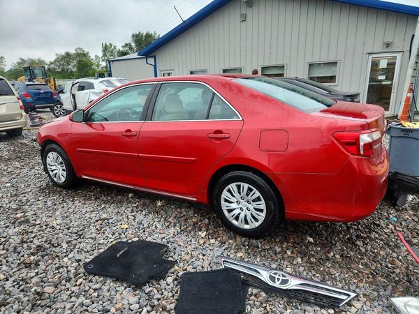 2014 TOYOTA CAMRY