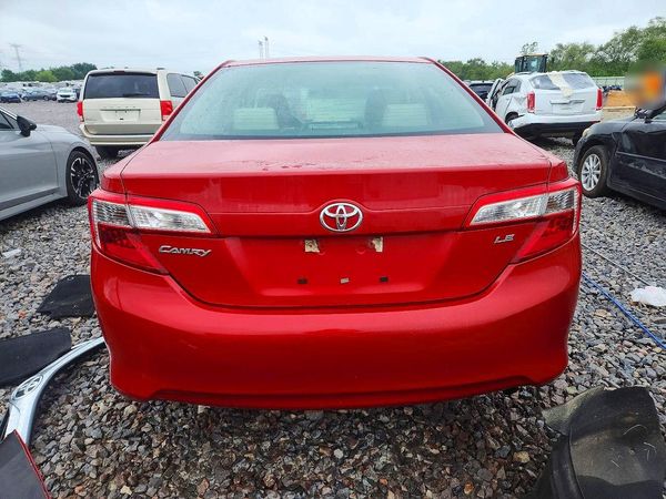 2014 TOYOTA CAMRY