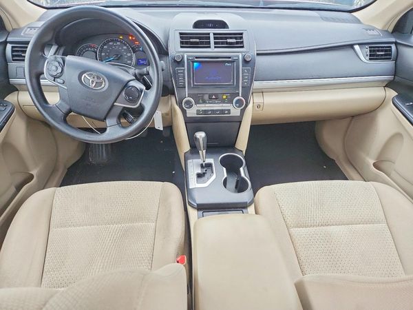 2014 TOYOTA CAMRY