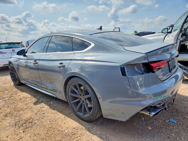 2023 AUDI RS5 quattro