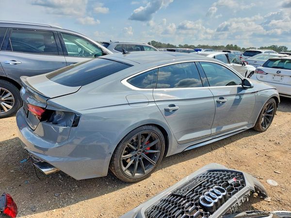 2023 AUDI RS5 quattro