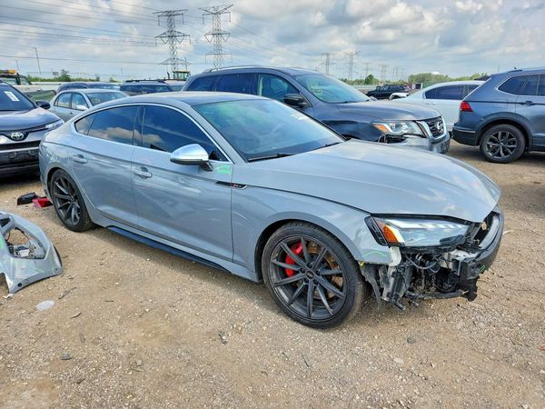 2023 AUDI RS5 quattro