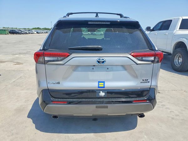 2019 TOYOTA RAV4 XSE HV 4WD