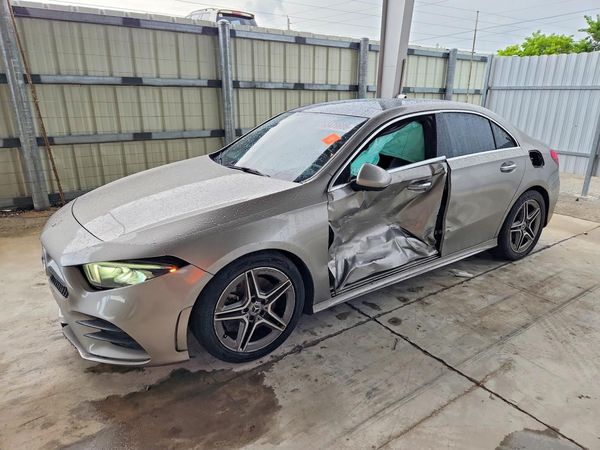 2020 MERCEDES-BENZ A