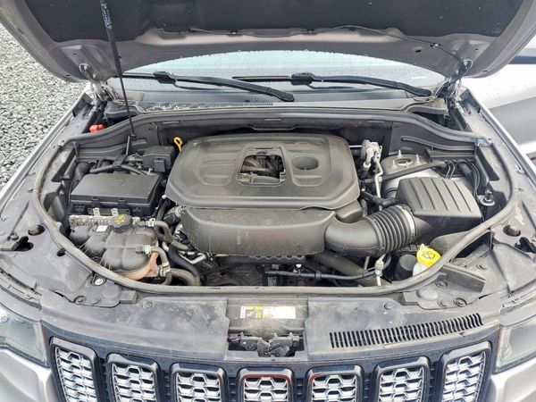 2019 JEEP GRAND CHEROKEE LAREDO 4X4