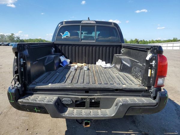 2022 TOYOTA TACOMA SR5