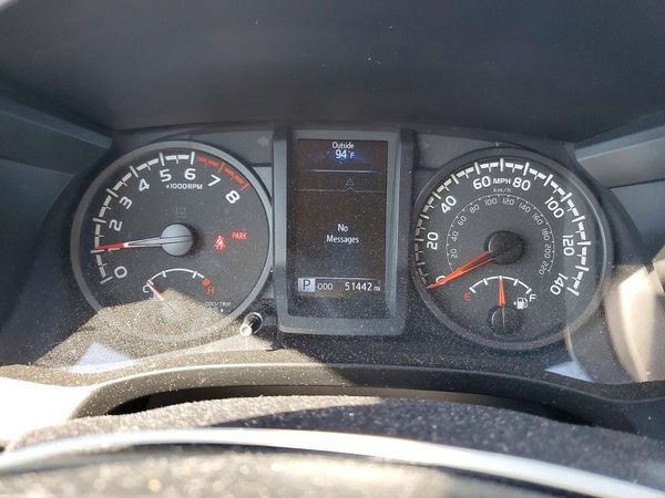 2022 TOYOTA TACOMA SR5