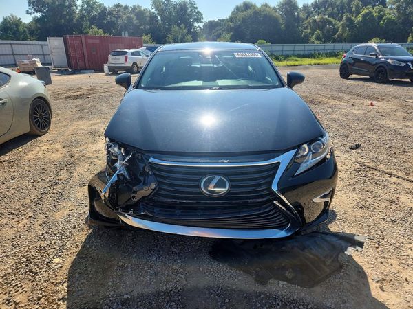 2017 LEXUS ES