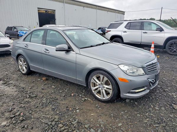 2013 MERCEDES-BENZ C C300