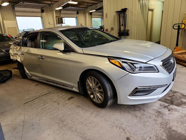 2015 HYUNDAI SONATA — Passenger 3/4
