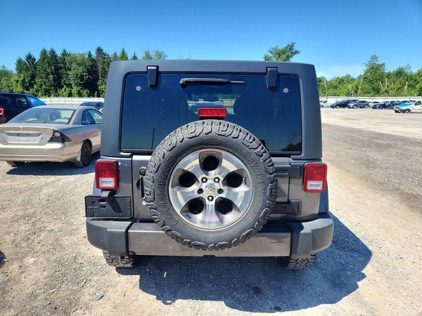 2017 JEEP WRANGLER UNLIMITED SAHARA 4X4
