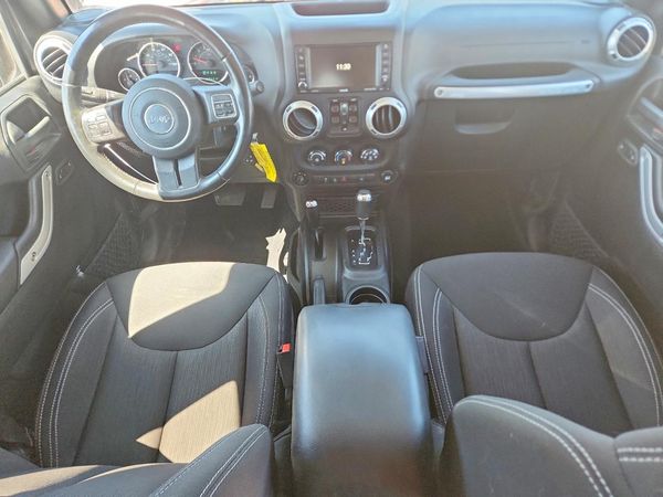 2017 JEEP WRANGLER UNLIMITED SAHARA 4X4
