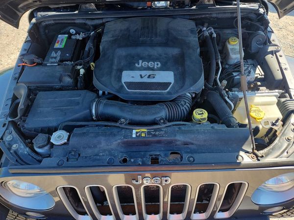 2017 JEEP WRANGLER UNLIMITED SAHARA 4X4