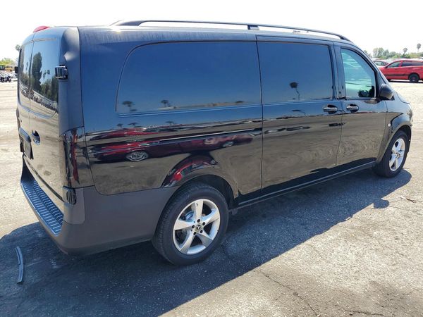 2022 MERCEDES-BENZ METRIS