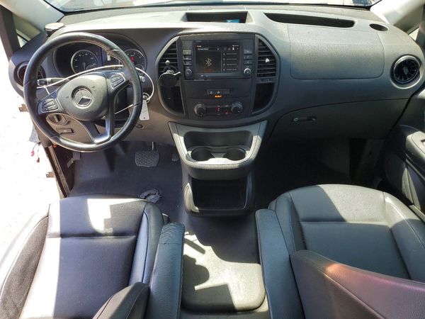 2022 MERCEDES-BENZ METRIS