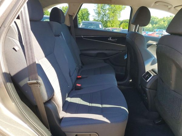 2019 KIA SORENTO L, LX, S