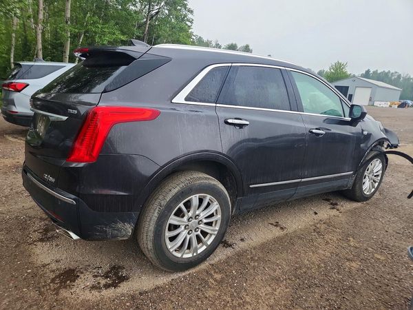 2017 CADILLAC XT5 Base