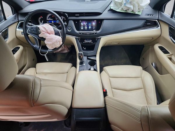 2017 CADILLAC XT5 Base