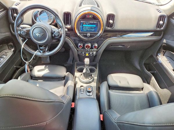 2019 MINI COOPER