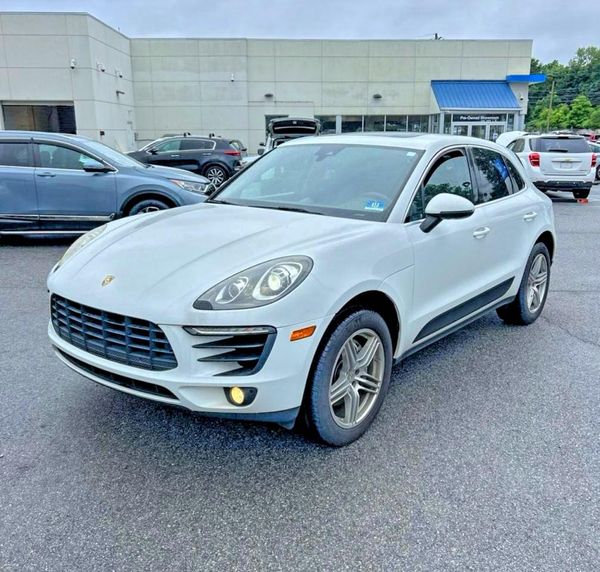 2017 PORSCHE MACAN