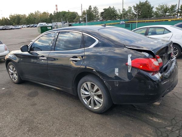 2012 INFINITI M56